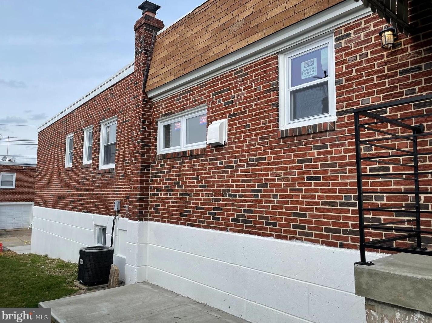 8908 Brous Ave, Philadelphia PA  19152-1325 exterior