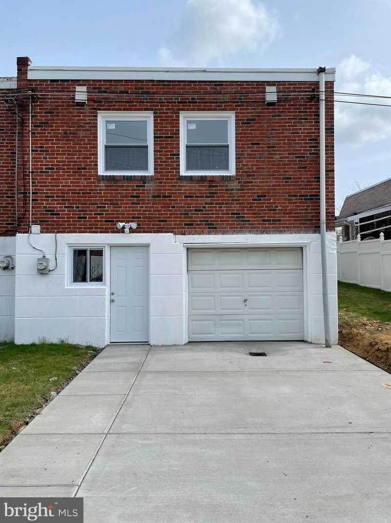 8908 Brous Ave, Philadelphia PA  19152-1325 exterior