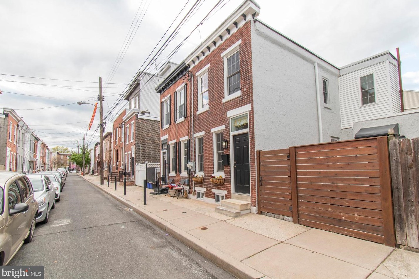 429 Flora St, Philadelphia PA  19125-3315 exterior
