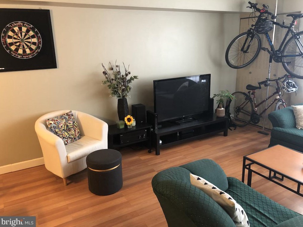 611 Roxborough Ave #613b, Philadelphia, PA 19128