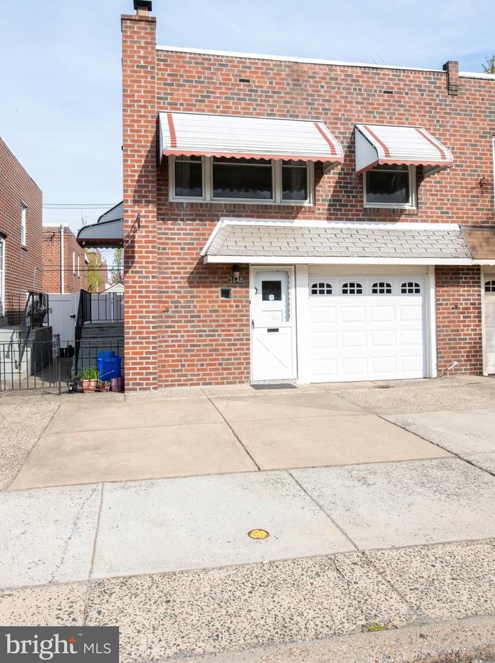 3648 Almond St, Philadelphia, PA 19134-5517