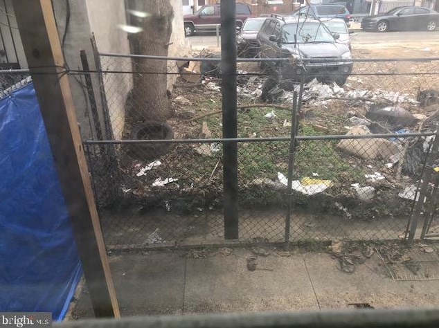 3449 E St, Philadelphia PA  19134-1101 exterior
