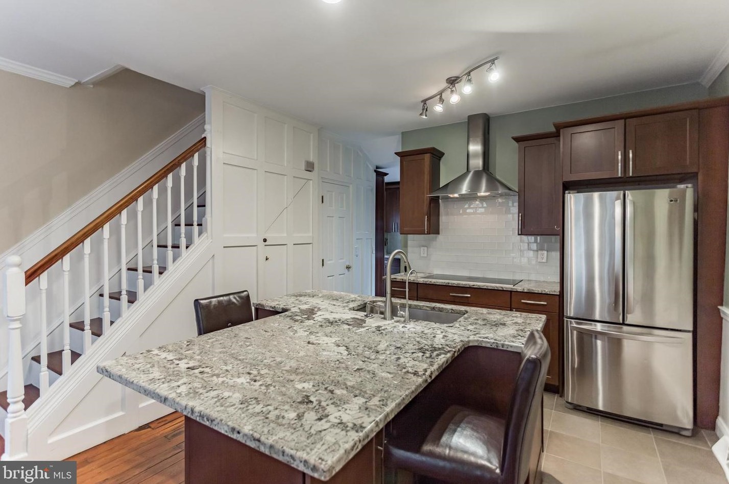 305 Pemberton St, Philadelphia, PA 19147-3213