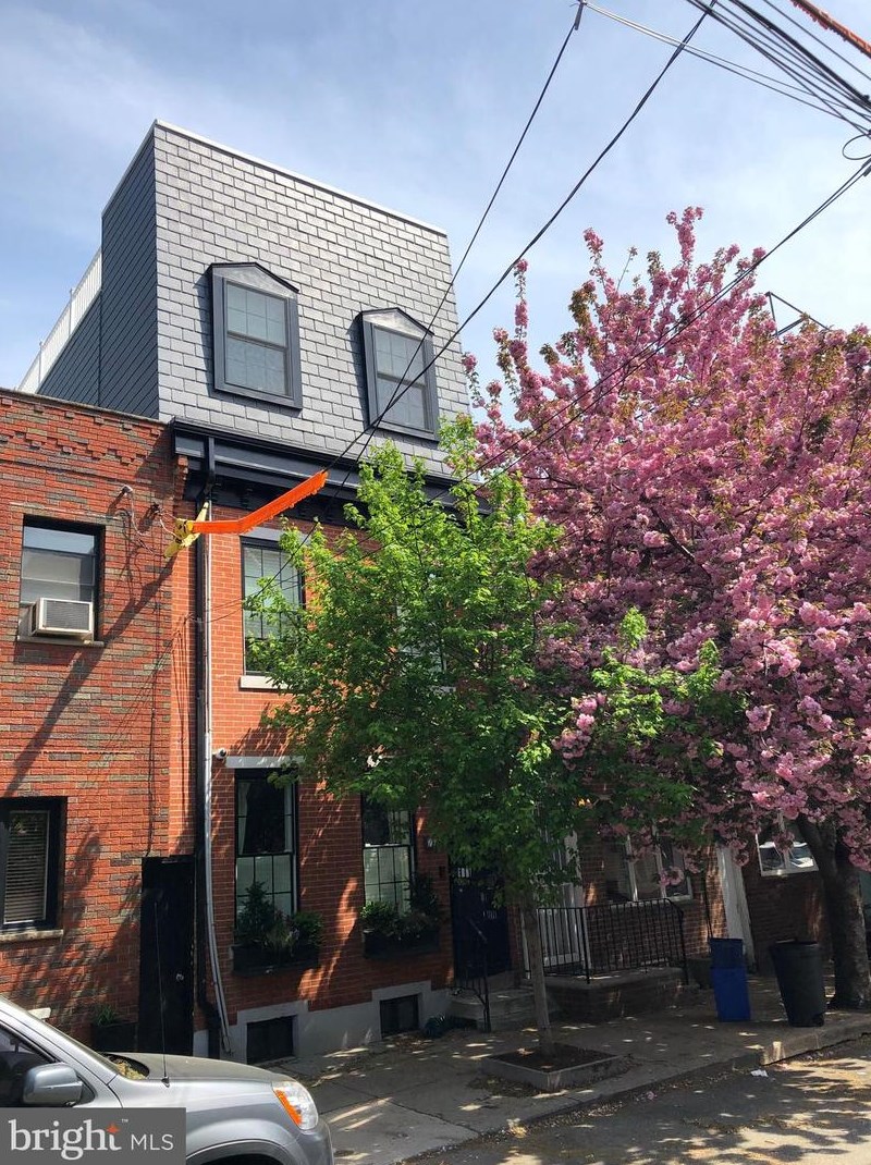 705 Fulton St, Philadelphia, PA 19147-2816