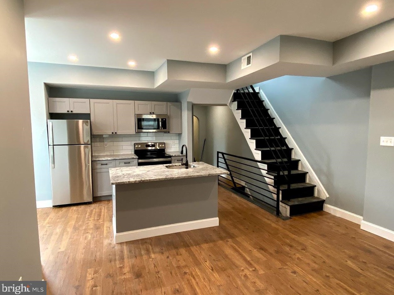 2614 W Montgomery Ave, Philadelphia, PA 19121