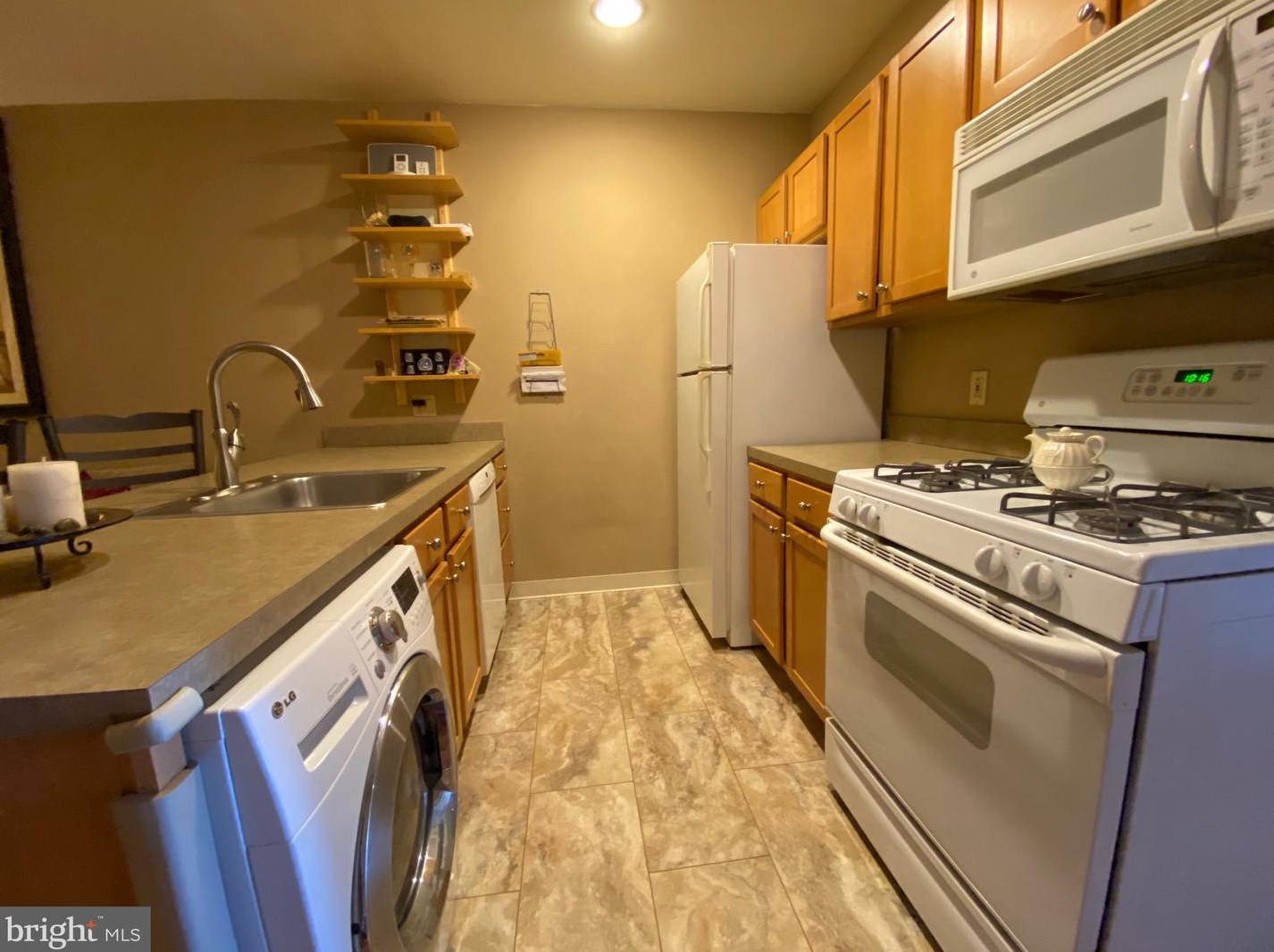 1100 Vine St, Philadelphia PA  19107-1728 exterior