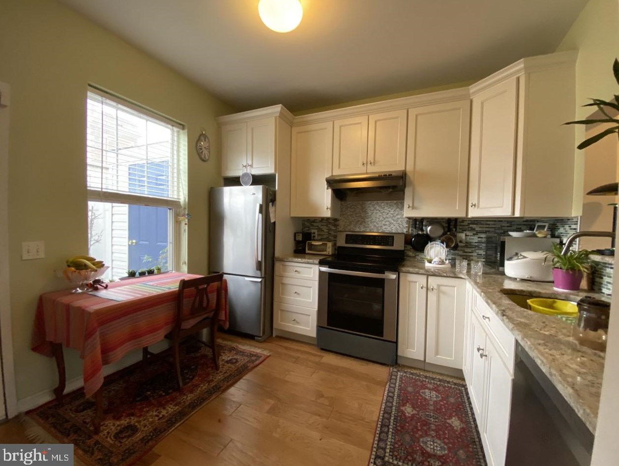 1213 Clymer St #1, Philadelphia, PA 19147