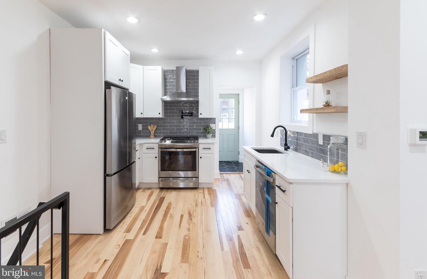 2937 Nicholas St, Philadelphia PA  19121-2725 exterior