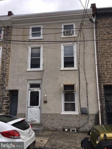 127 Krams Ave, Philadelphia, PA 19127