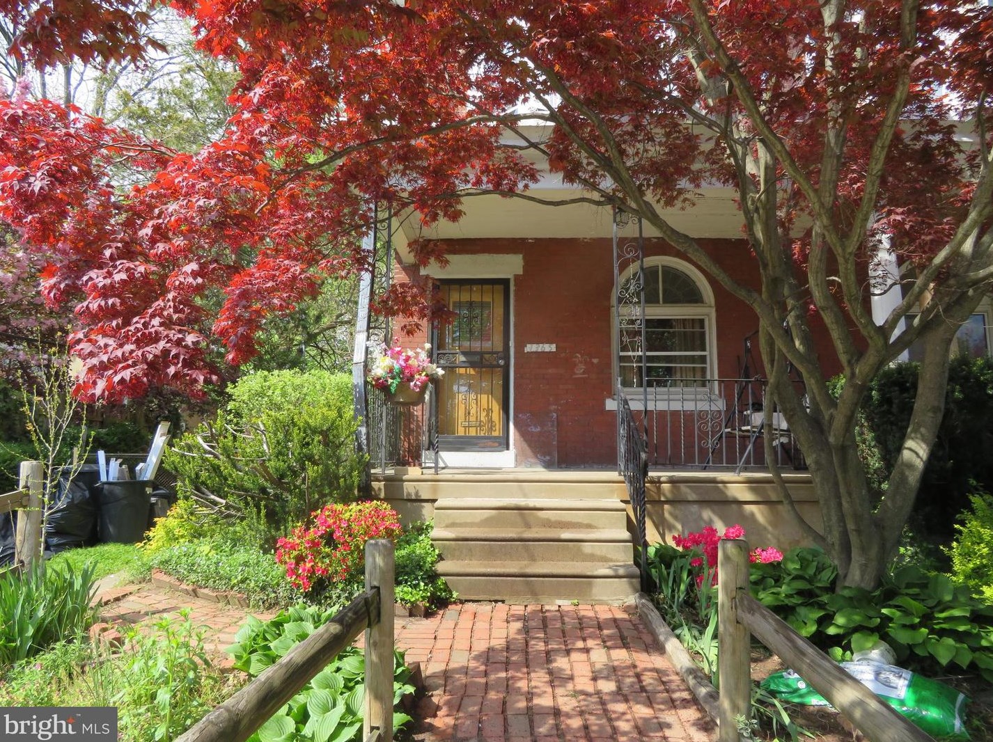 1365 72nd Ave, Philadelphia, PA 19126-1725