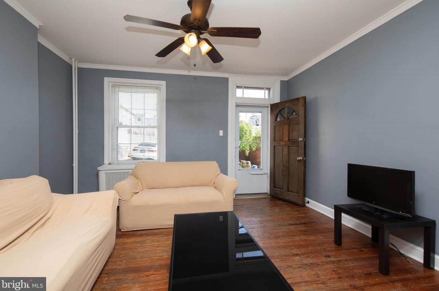 136 Conarroe St, Philadelphia, PA 19127-1327