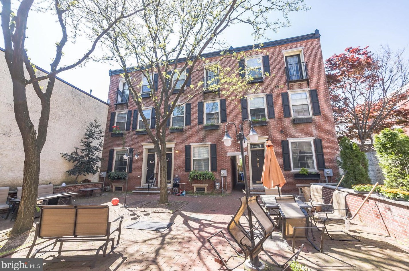 970 N Lawrence St, Philadelphia, PA 19123