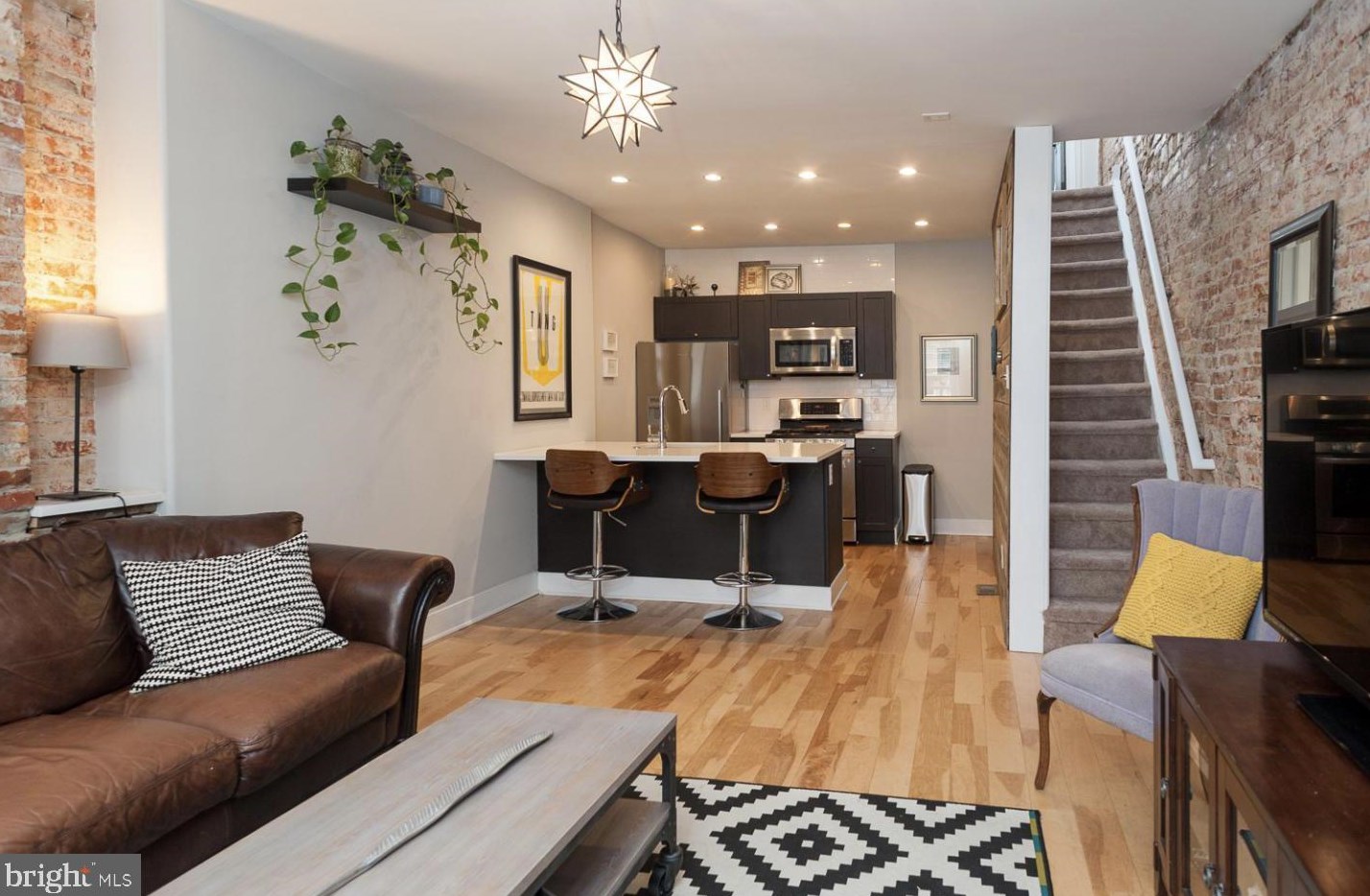 1907 Titan St, Philadelphia, PA 19146
