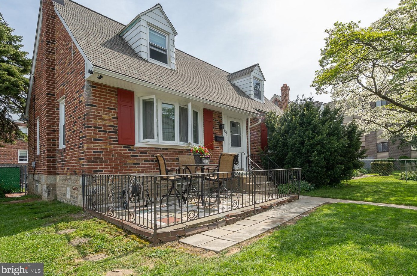 1801 Rhawn St, Philadelphia, PA 19111-2921
