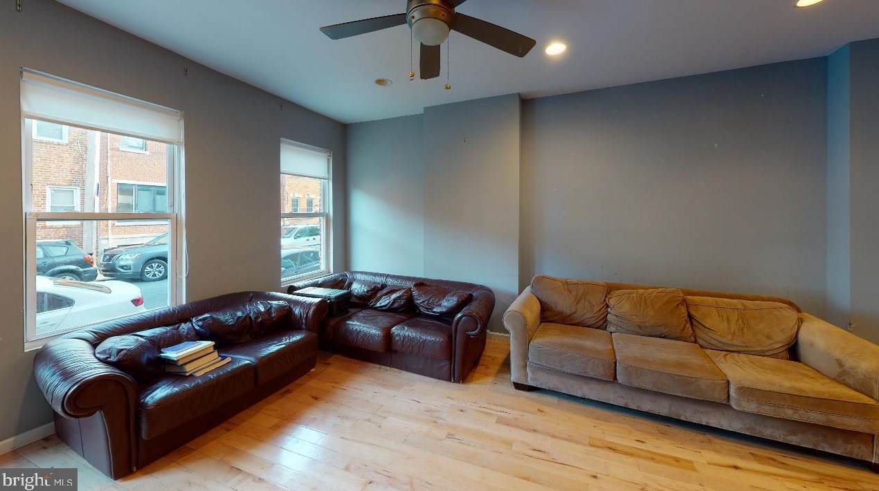 2031 Carpenter St, Philadelphia, PA 19146-2616