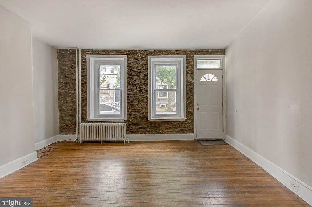 4248 Terrace St, Philadelphia, PA 19128