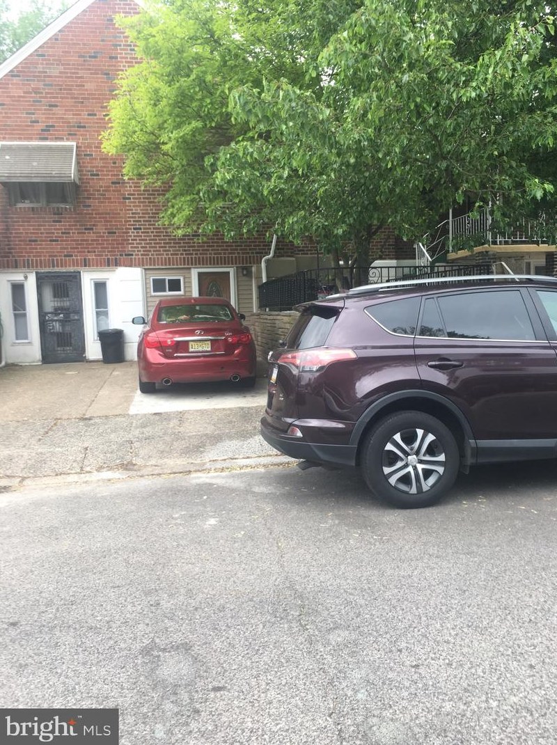 7536 Wheeler St, Philadelphia, PA 19153-1324