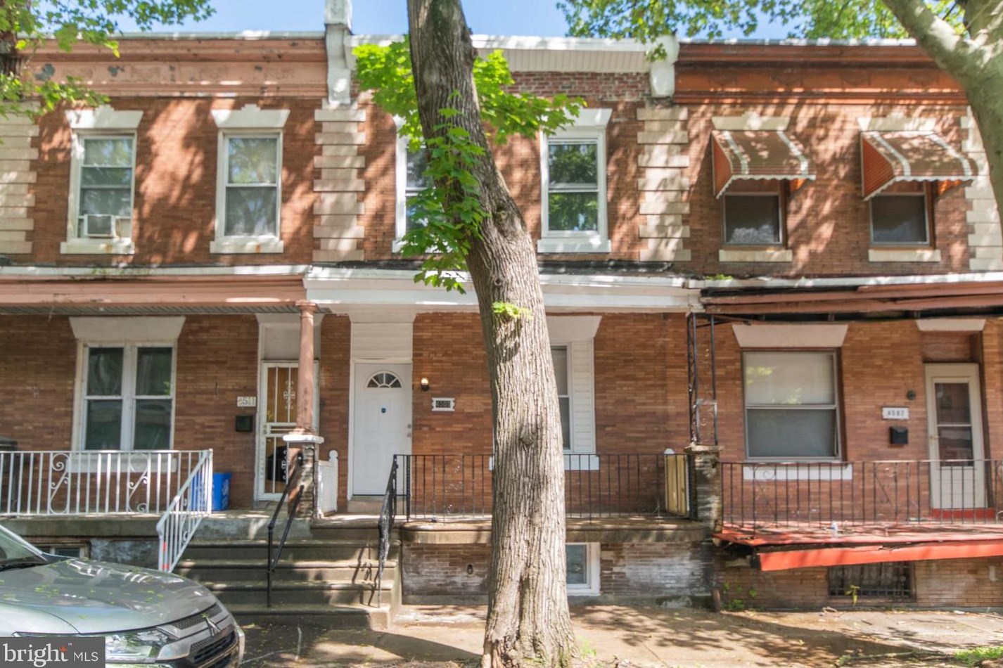 4509 Uber St, Philadelphia, PA 19140-1009