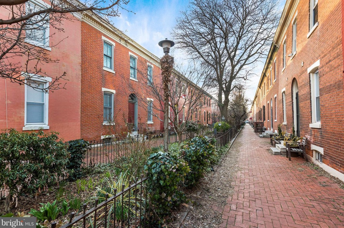 2213 Madison Sq, Philadelphia, PA 19146