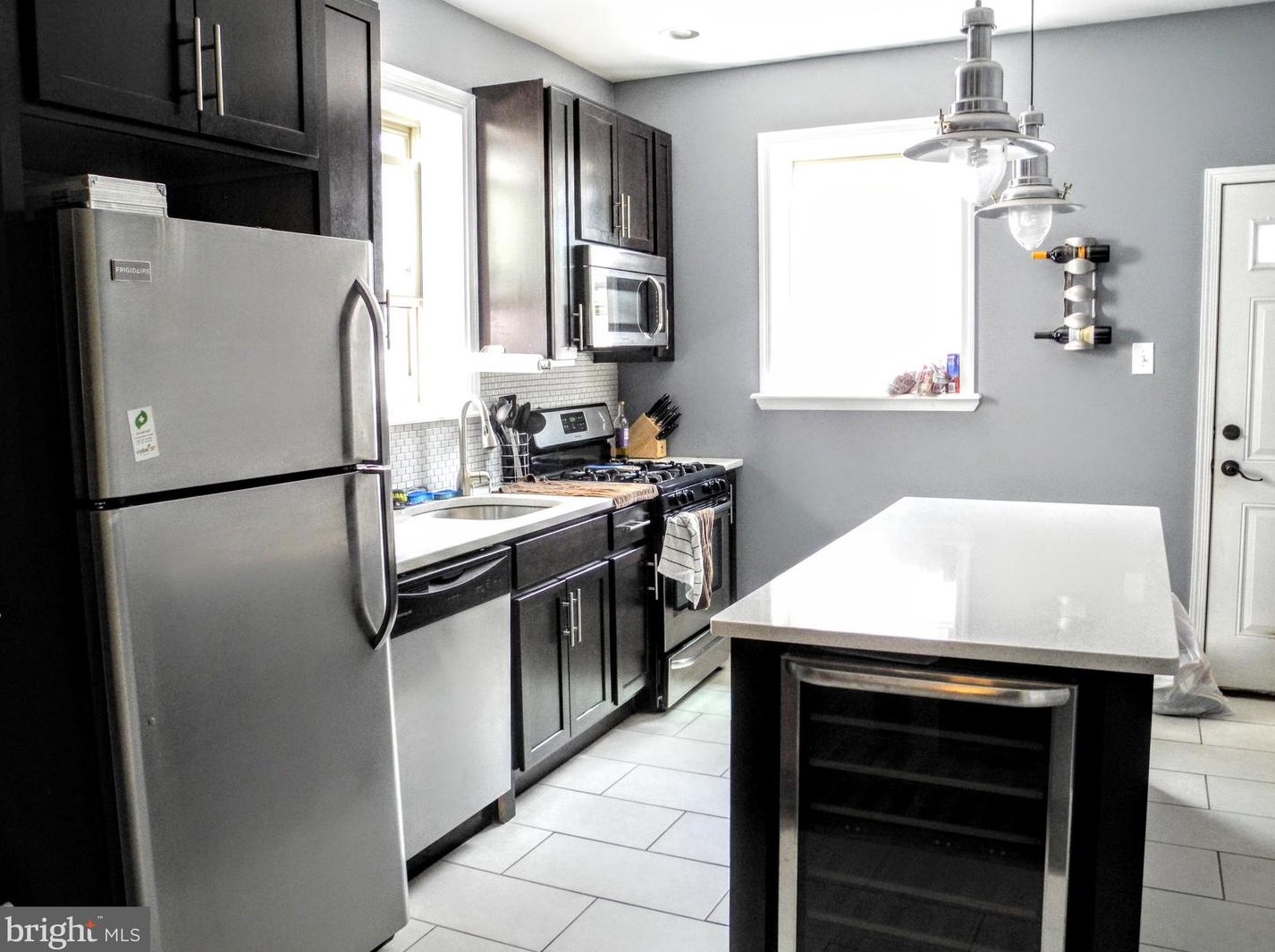 1017 S Colorado St, Philadelphia, PA 19146