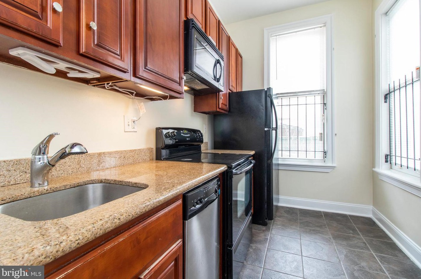 1900 W Diamond St #3, Philadelphia, PA 19121
