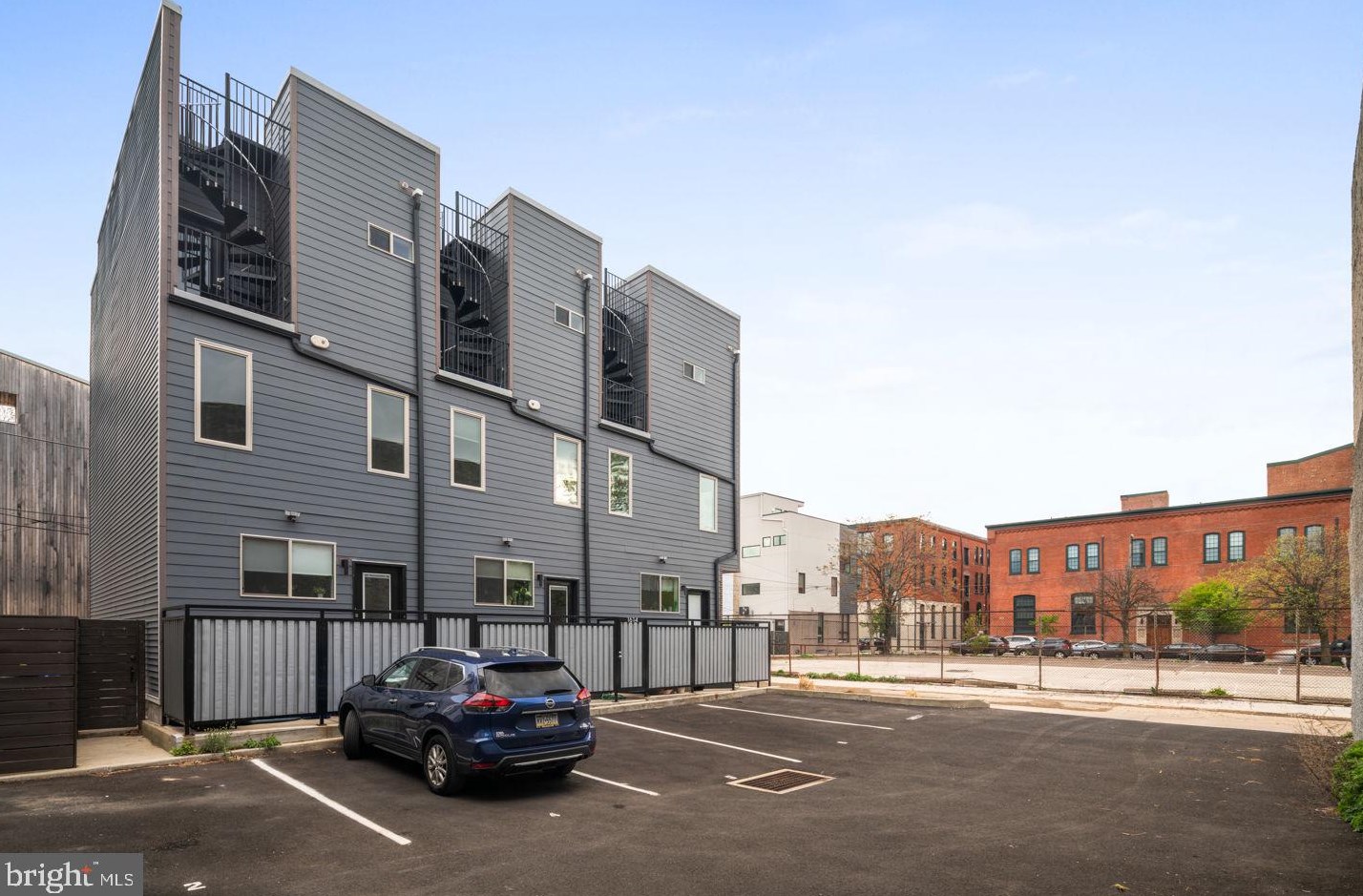 104 Turner St, Philadelphia, PA 19122-3230