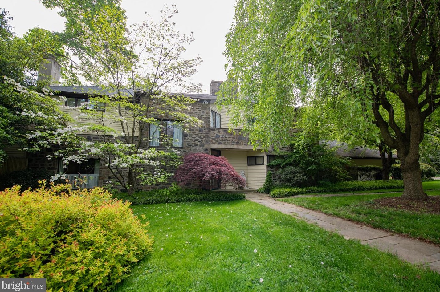 8400 Prospect Ave, Philadelphia, PA 19118-2830