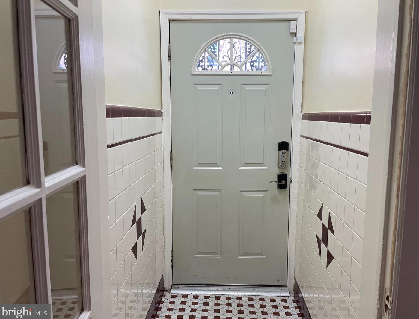 1024 Tasker St, Philadelphia, PA 19148