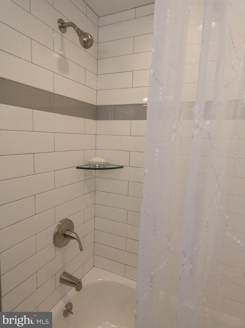 441 Flora St, Philadelphia PA  19125-3315 exterior