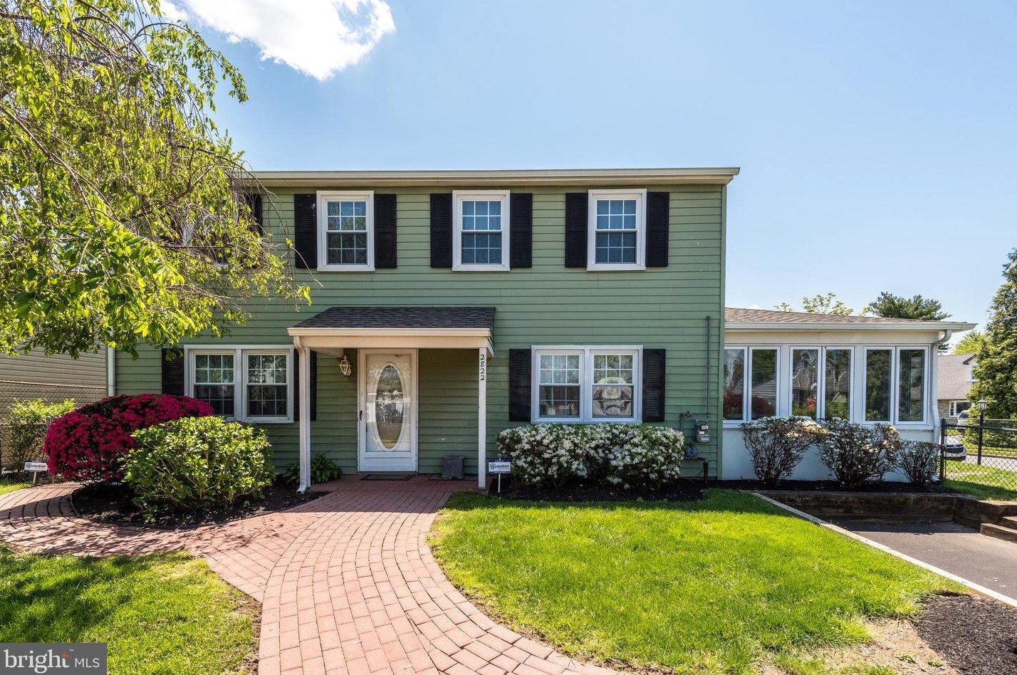 2822 Nightingale Rd, Philadelphia, PA 19154-1627