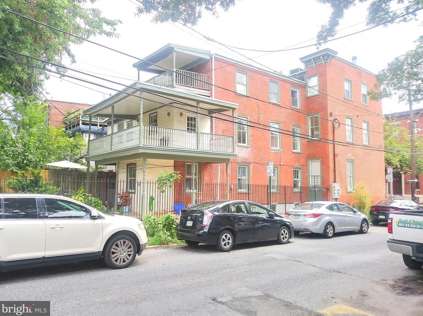 2043 Mount Vernon St #3, Philadelphia, PA 19130