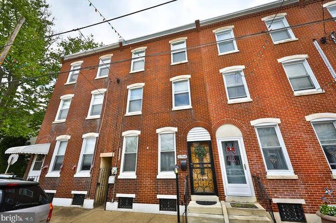 2754 Pratt St, Philadelphia, PA 19137-2138