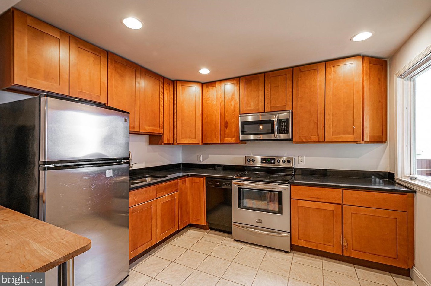 417 Flora St, Philadelphia PA  19125-3315 exterior