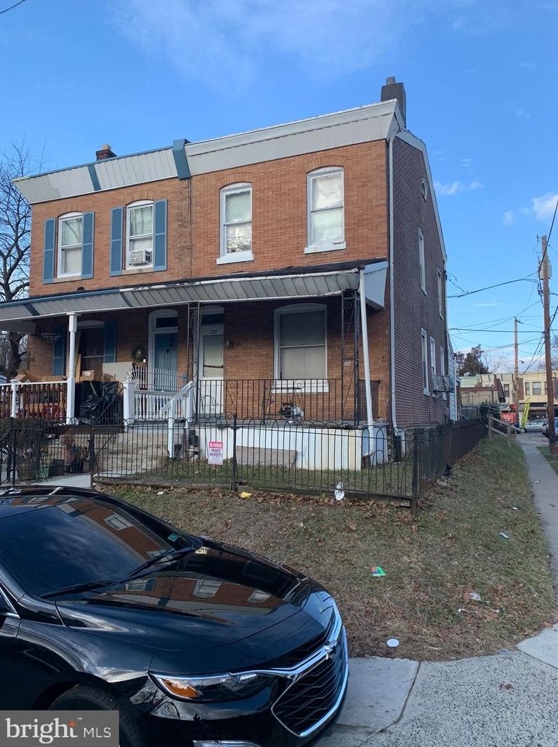 121 Delphine St, Philadelphia, PA 19120-3239