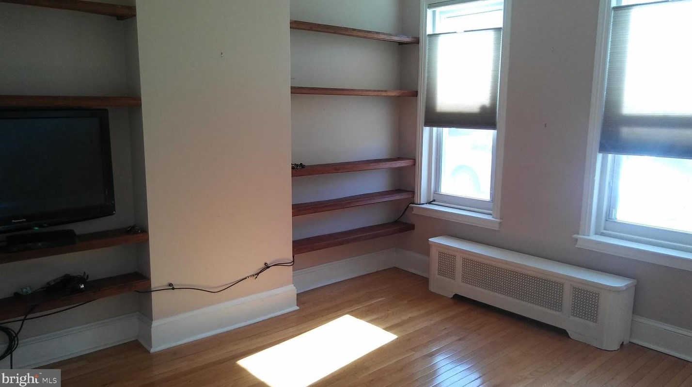 3419 Crawford St, Philadelphia PA  19129-1515 exterior