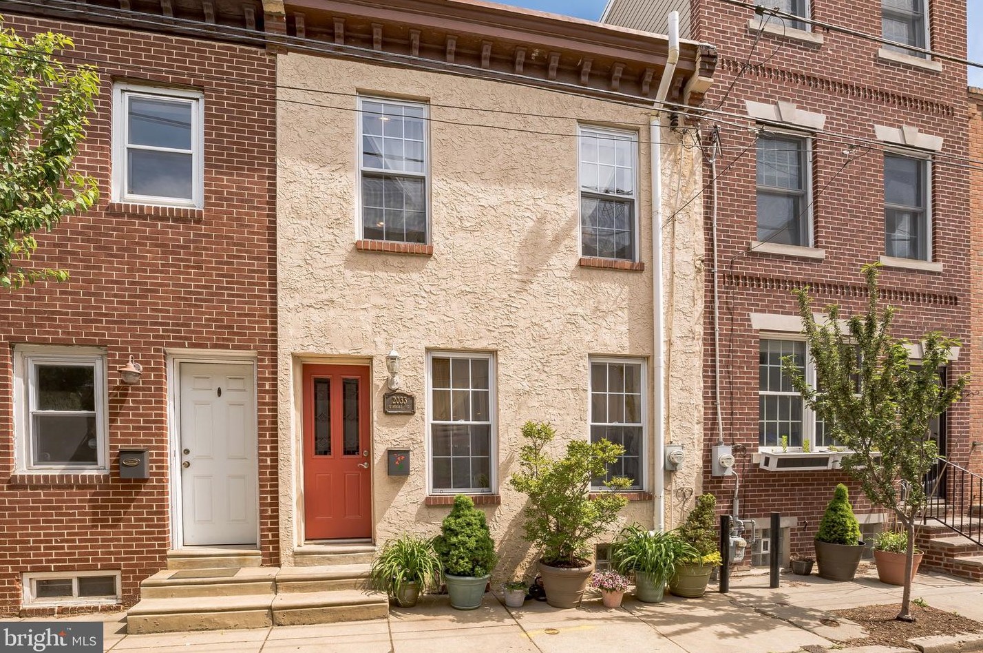 2033 Kimball St, Philadelphia, PA 19146-2622