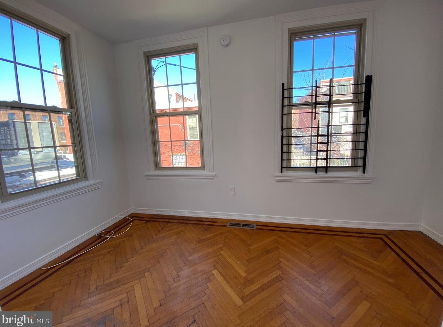2131 Spring Garden St #1r, Philadelphia, PA 19130