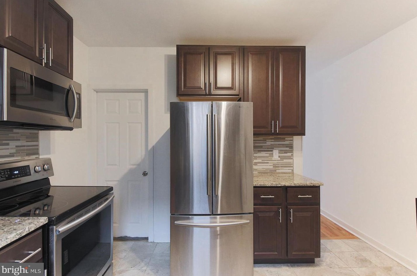 1750 Waterloo St, Philadelphia, PA 19122