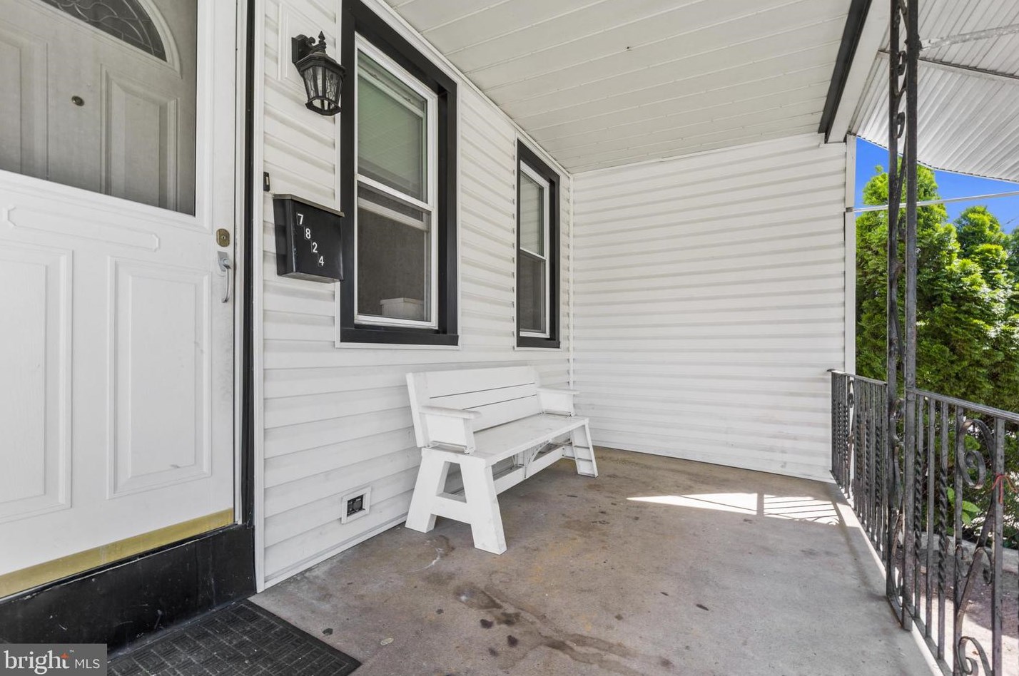 7824 Craig St, Philadelphia, PA 19136-3005