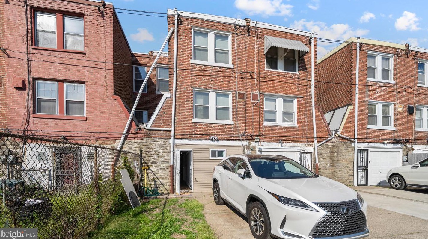7105 Forrest Ave, Philadelphia PA  19138-2020 exterior