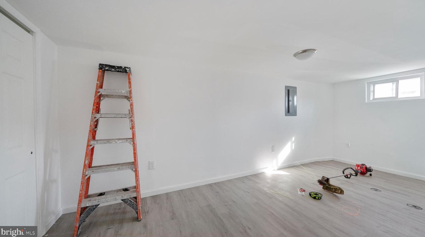 7105 Forrest Ave, Philadelphia PA  19138-2020 exterior