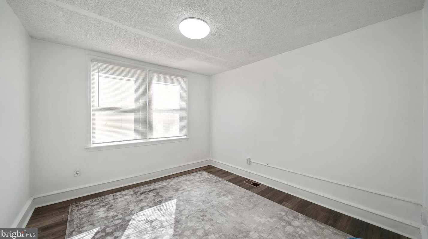 7105 Forrest Ave, Philadelphia PA  19138-2020 exterior