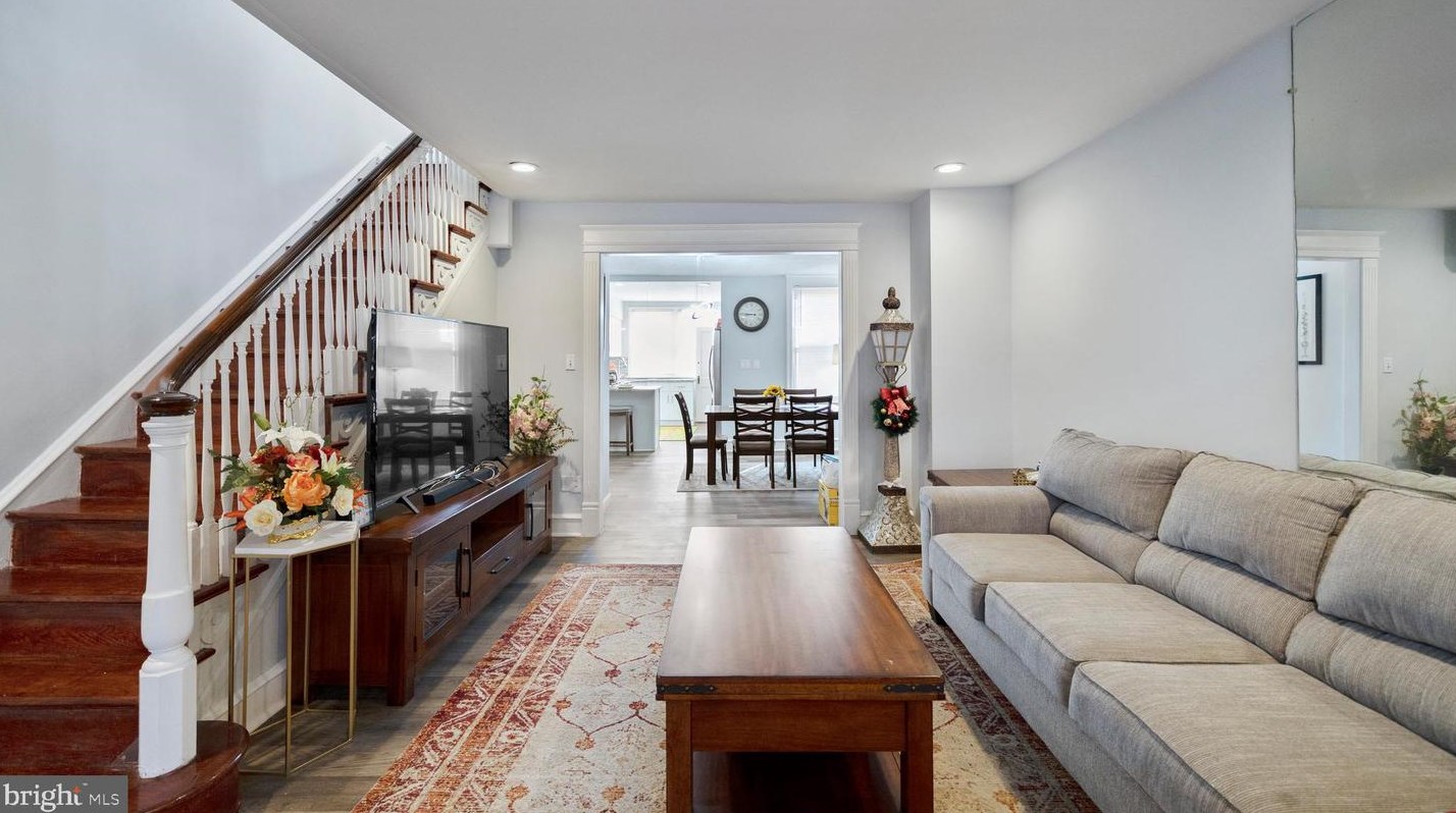 7105 Forrest Ave, Philadelphia PA  19138-2020 exterior