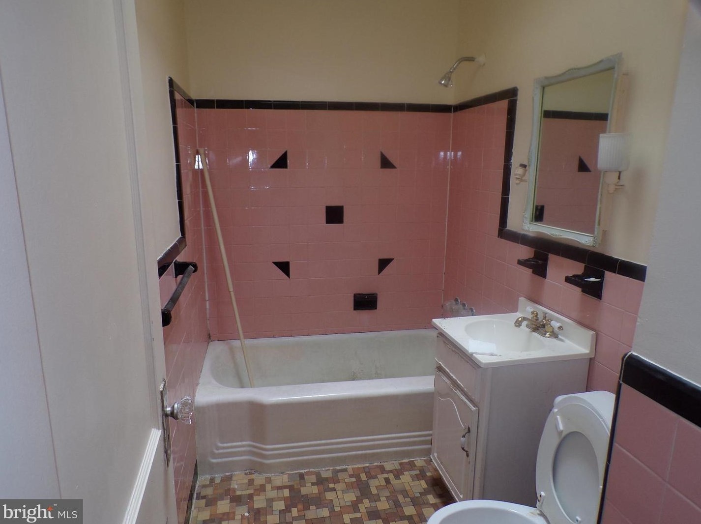 6713 Sylvester St, Philadelphia PA  19149-2217 exterior