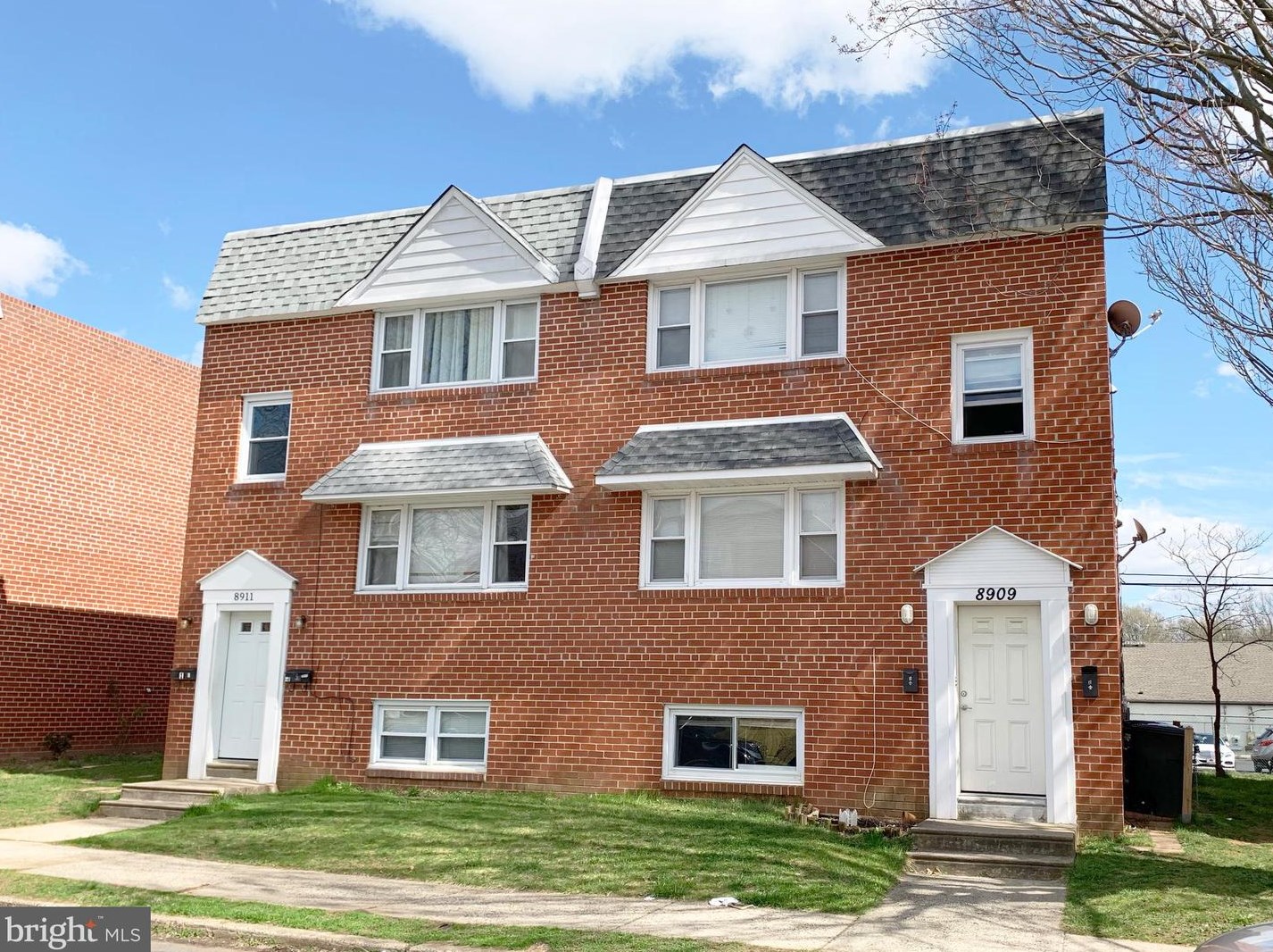 8909 Alton St, Philadelphia, PA 19115
