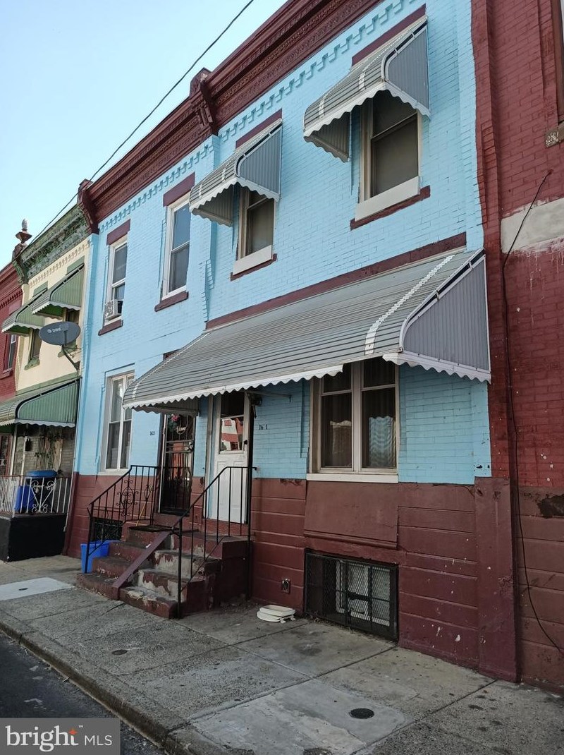 1621 Newkirk St, Philadelphia, PA 19145-1207