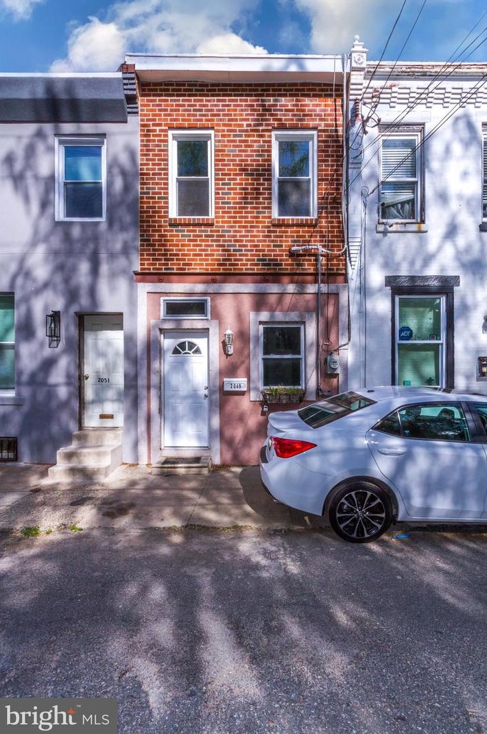 2049 S Philip St, Philadelphia, PA 19122
