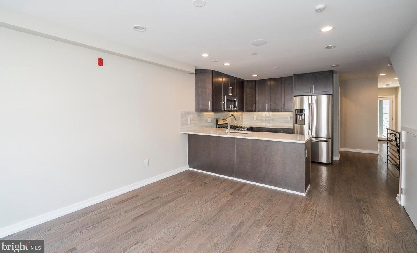 1434 Clymer St #1, Philadelphia, PA 19146