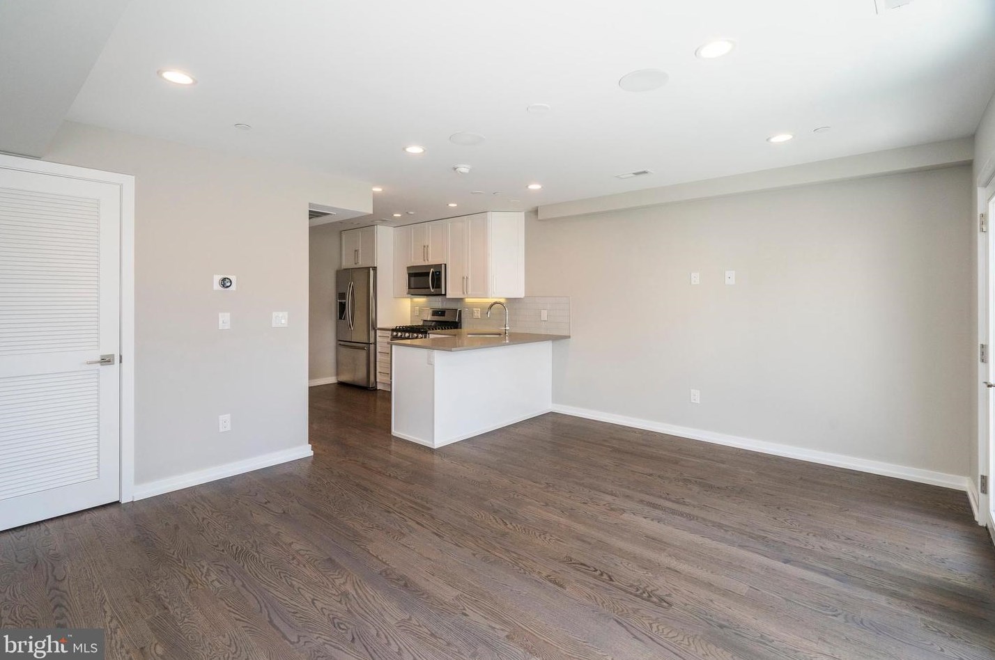 1430 Clymer St #2, Philadelphia, PA 19146