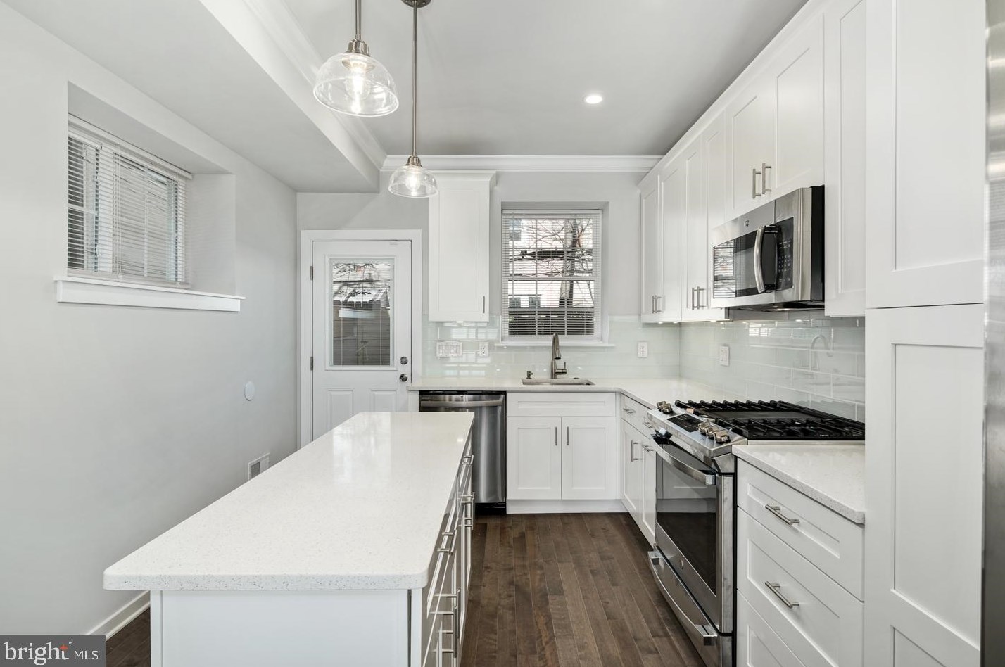 2211 Mifflin St, Philadelphia PA  19145-1902 exterior